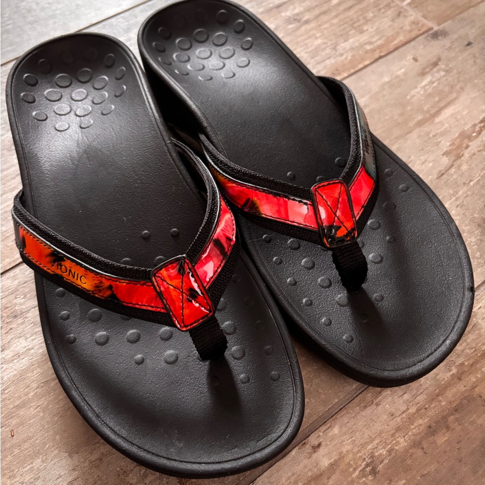 Vionic High Tide Wide Width Flip Flops